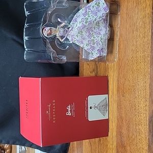 Barbie Violette 2020 Hallmark Ornament